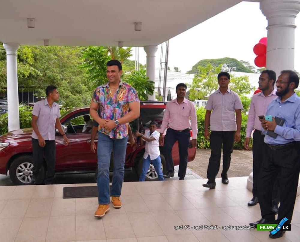 Dr. Nawariyan
