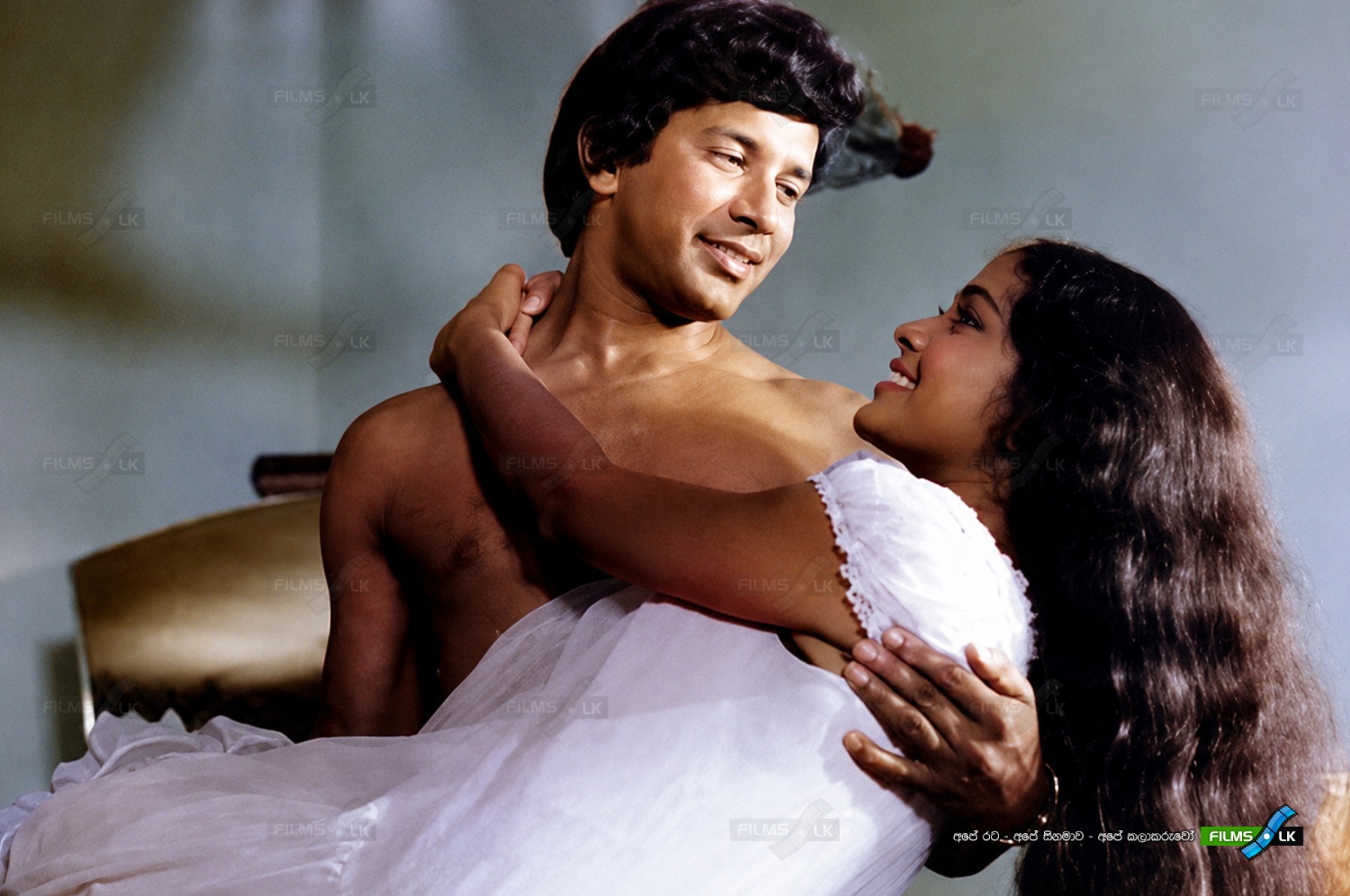 අවසාන දෙකක් සහිතව තිරගතවූ එකම චිත්‍රපටය - Pembara Madu